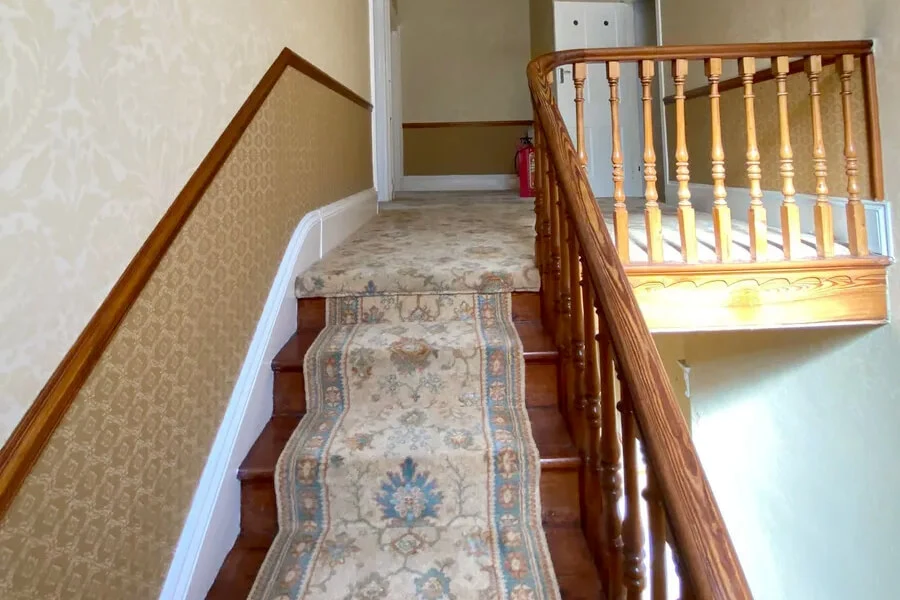 albert quadrant house staircase before renovation